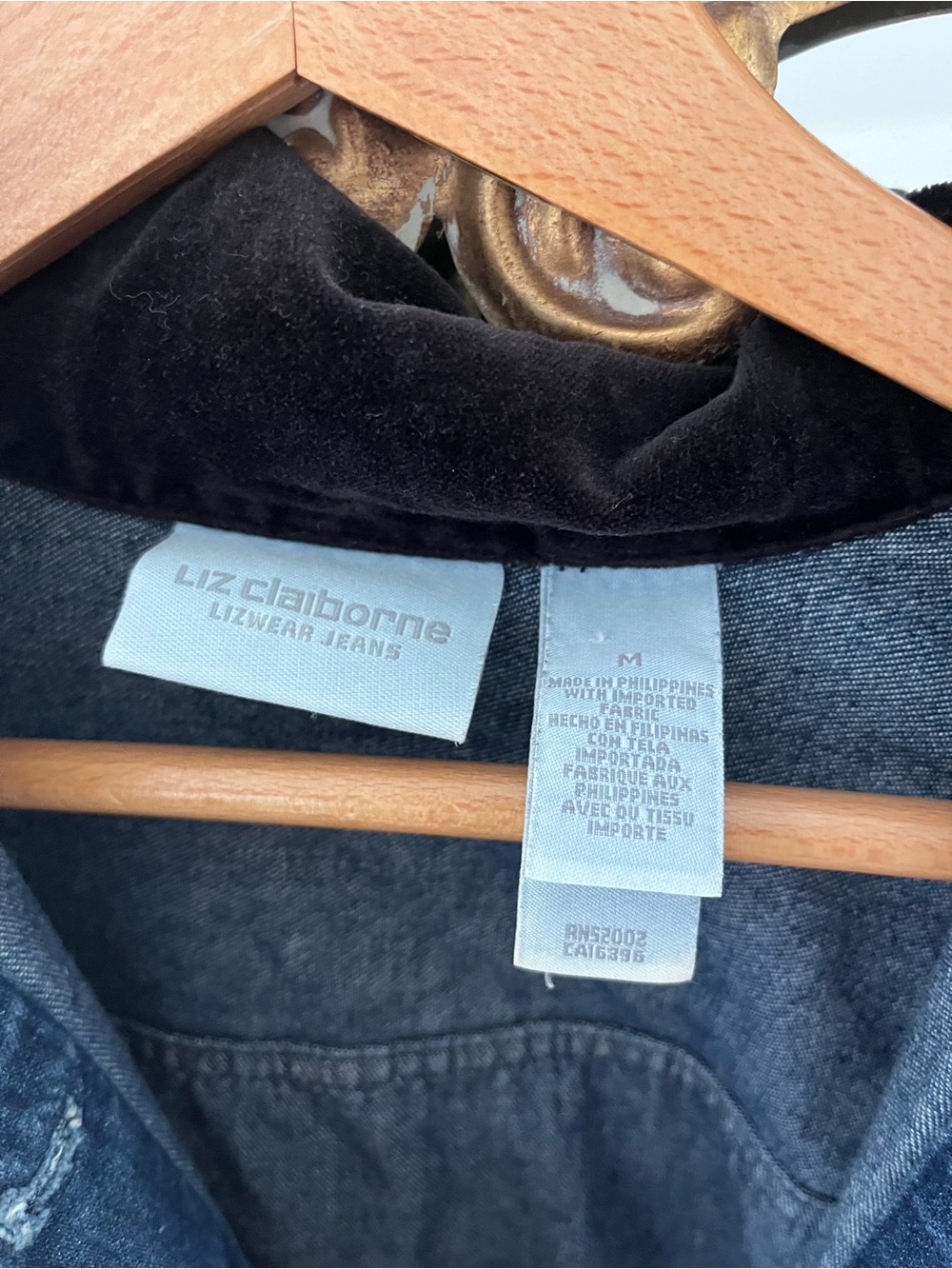 Liz Claiborne Blue Denim Jacket with Black Corduroy Trim - Picture 2 of 2